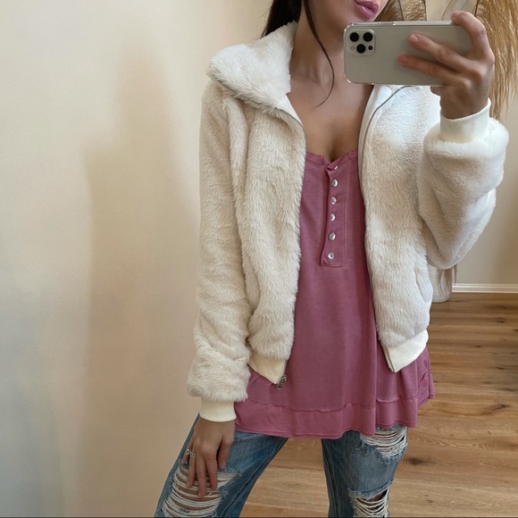 MRSALLIEXO— SOLD OUT - Picture 3 of 12